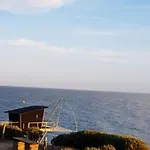 En Rdc Avec Terrasse Face A La פורניק