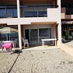 En Rdc Avec Terrasse Face A La *