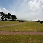 En Rdc Avec Terrasse Face A La Appartement Pornic