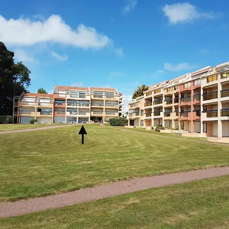 En Rdc Avec Terrasse Face A La