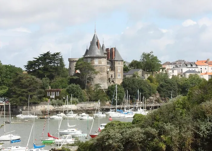 Appartamento En Rdc Avec Terrasse Face A La *